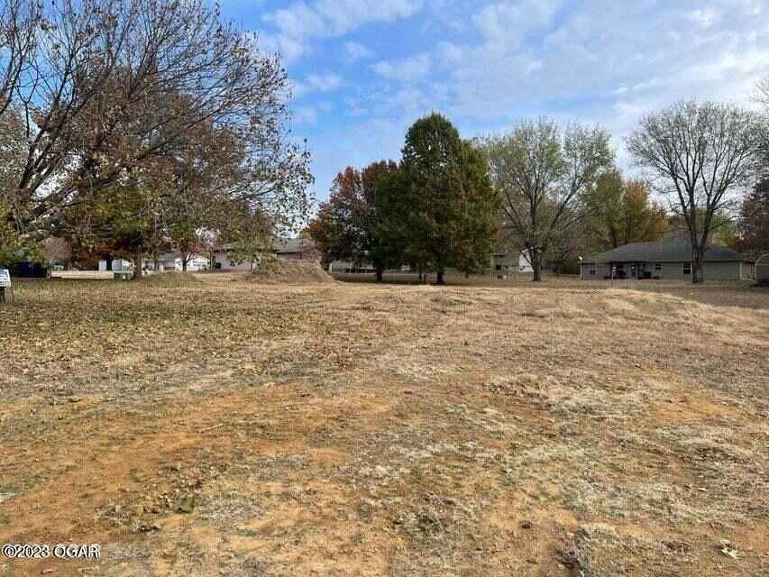 323 Hillcrest Dr  