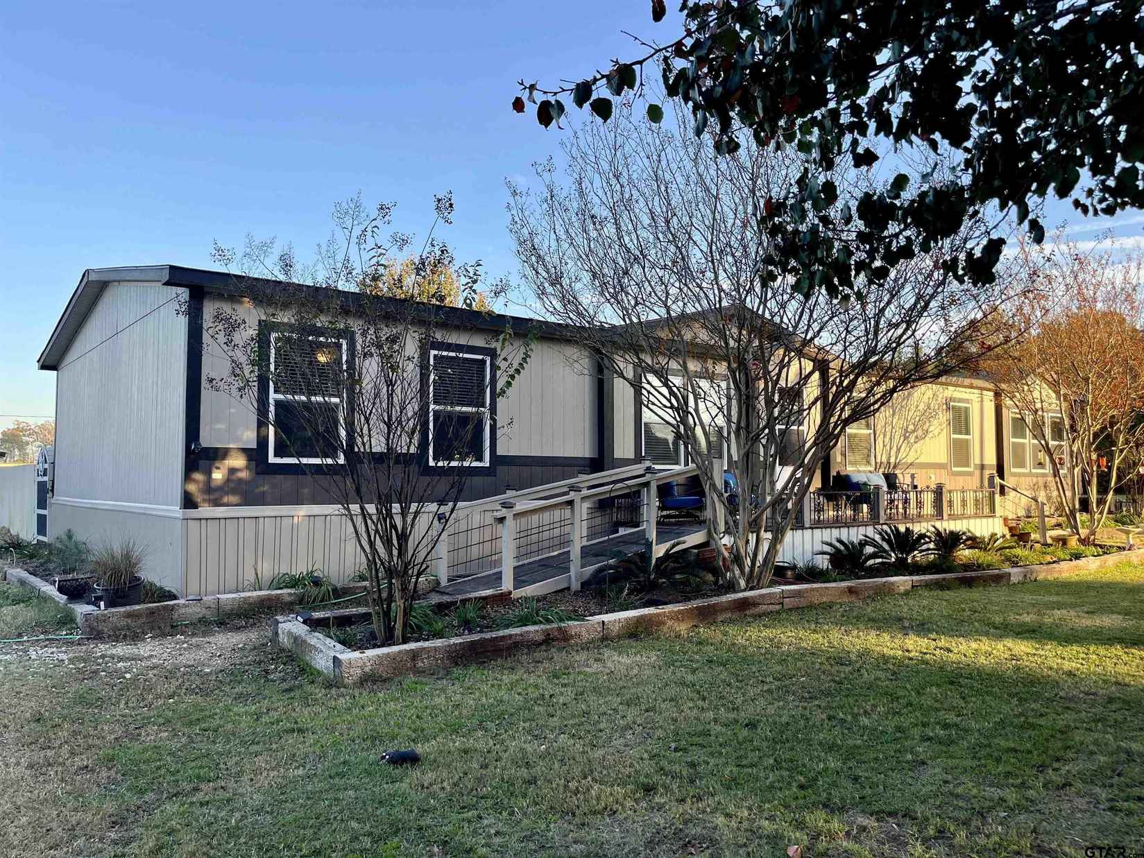 2428 Plainview (CR 4301)  