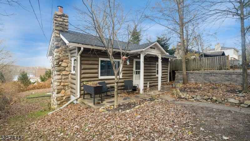 44 Grandview Ave  