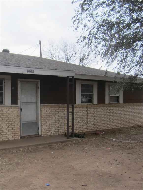 1008 NE 2ND  