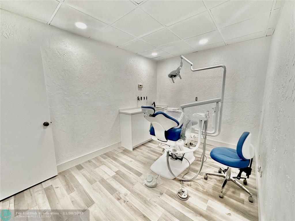 7800 W Oakland Park Blvd  