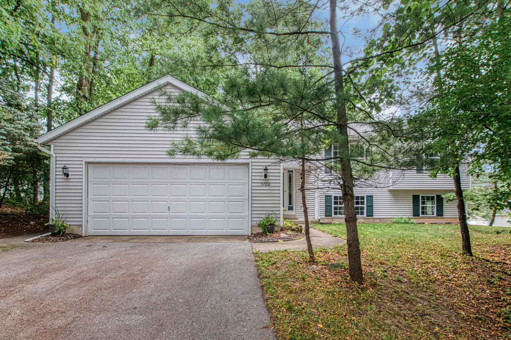 5763 Ada Dr SE  