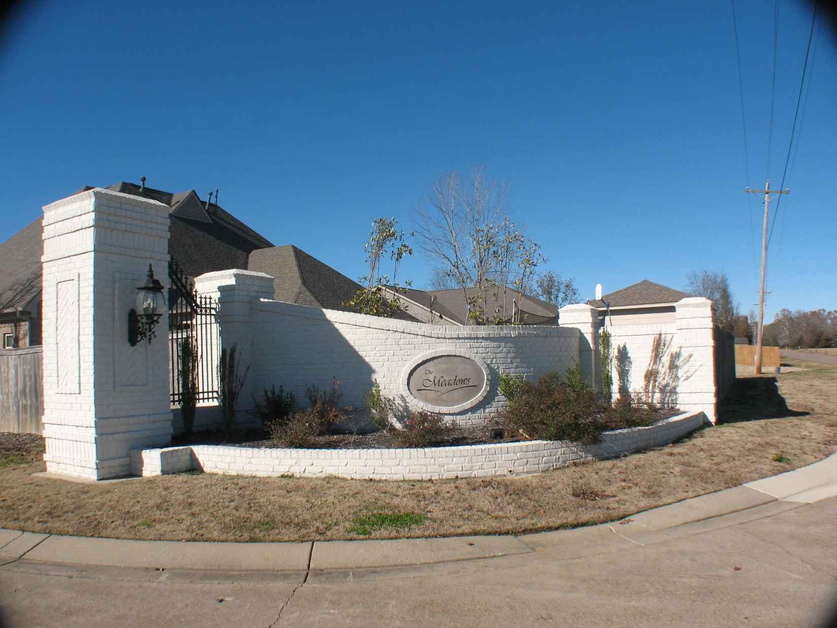 525 FEATHERS CHAPEL  