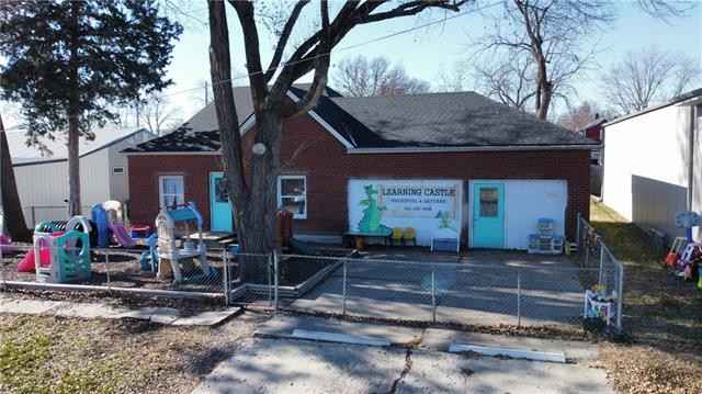 406 S Main St  