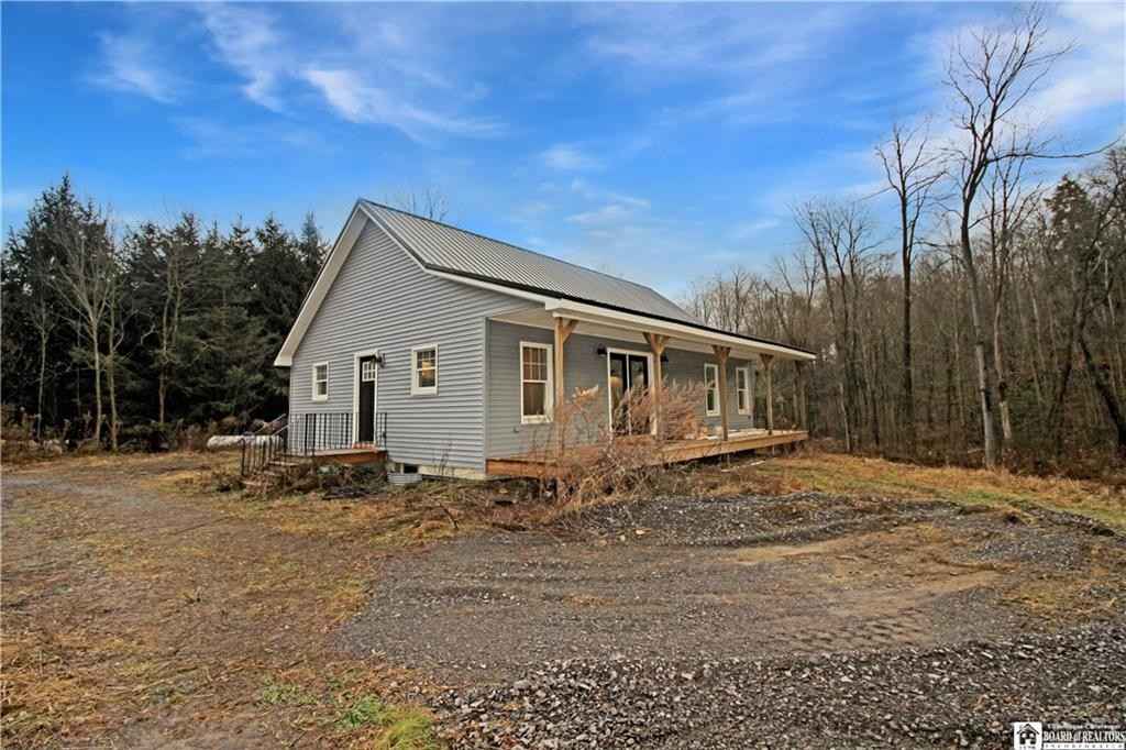 6678 Erwin Rd  