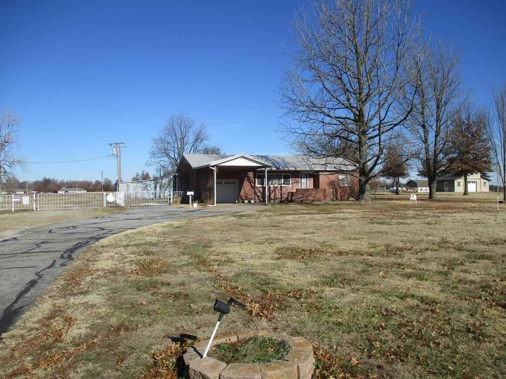 1127 Country Rd  
