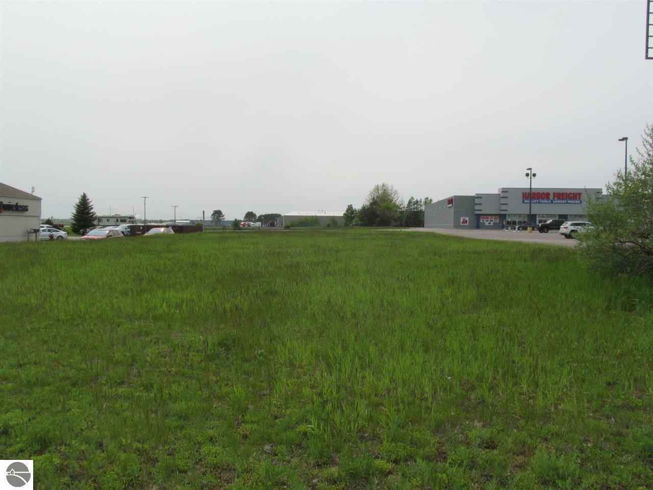 3910 S MACKINAW TRAIL OLD US-131/N MITCHELL ST  