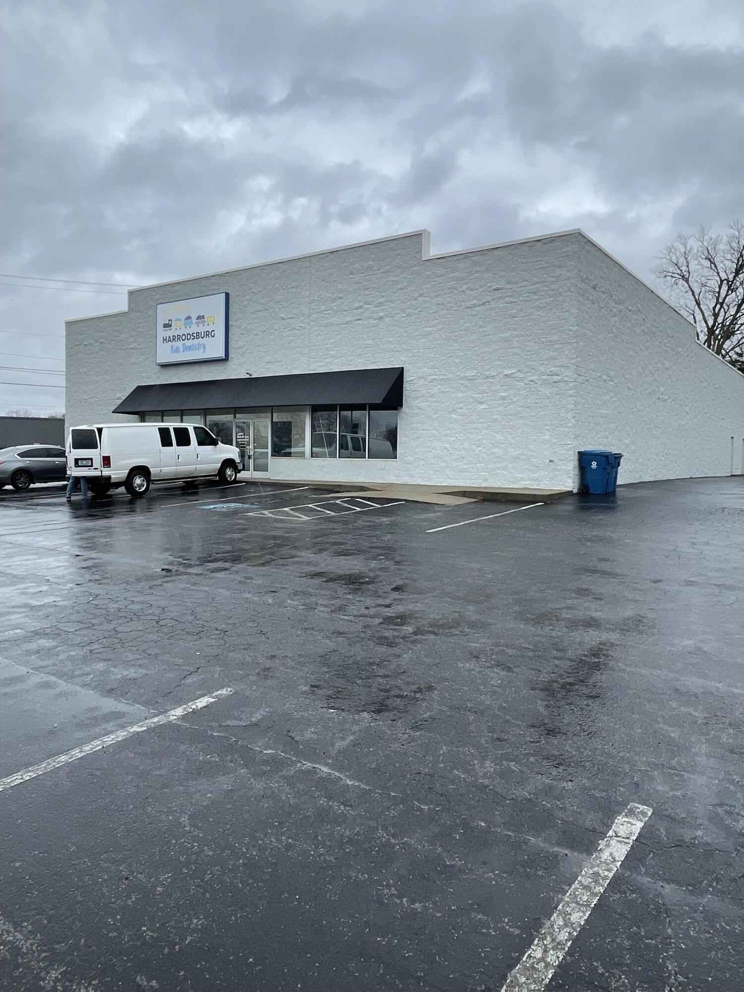 685 South College St  