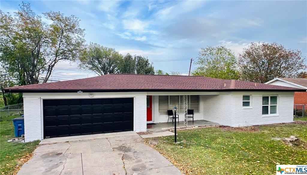 214 Travis St  