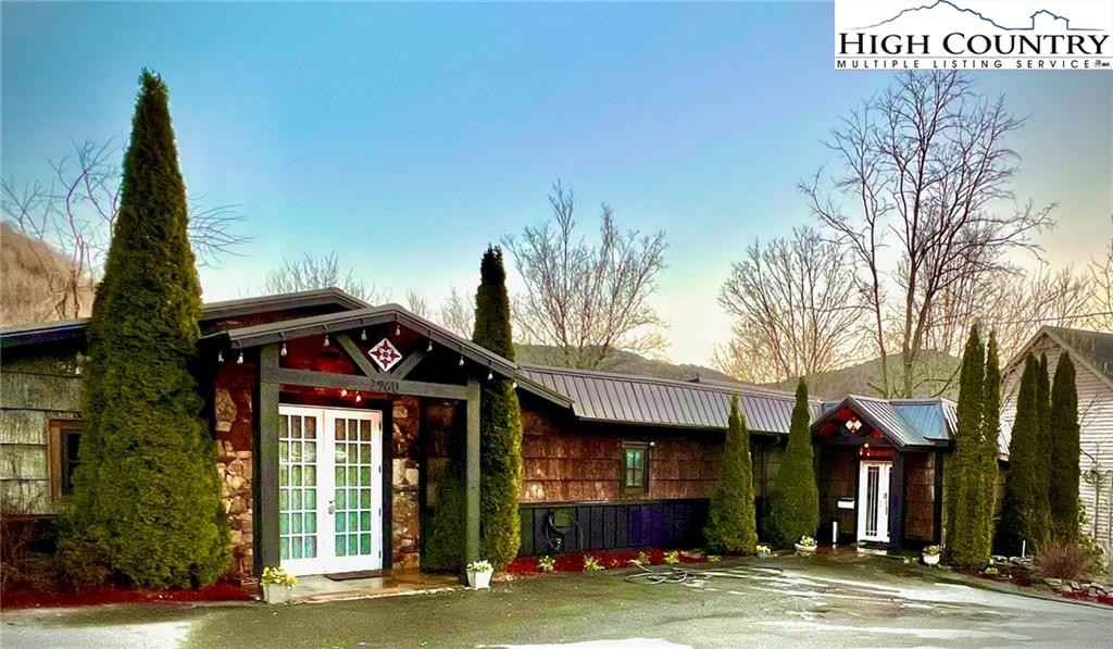 2960 Tynecastle Hwy  