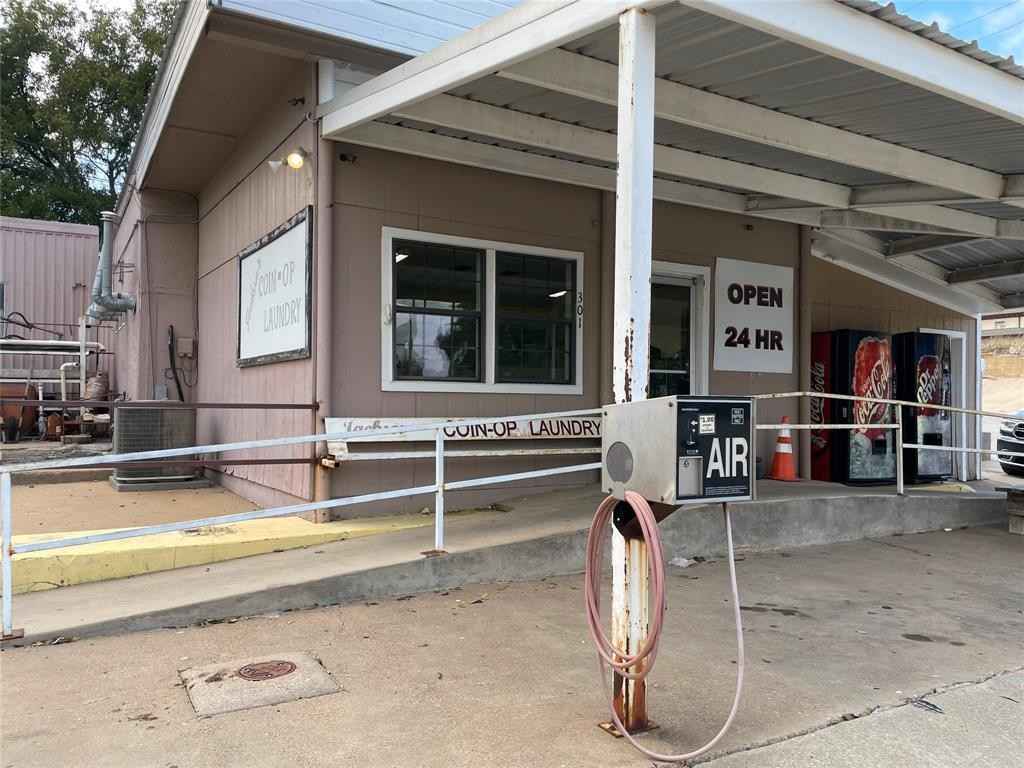 301 S Breckenridge Ave  