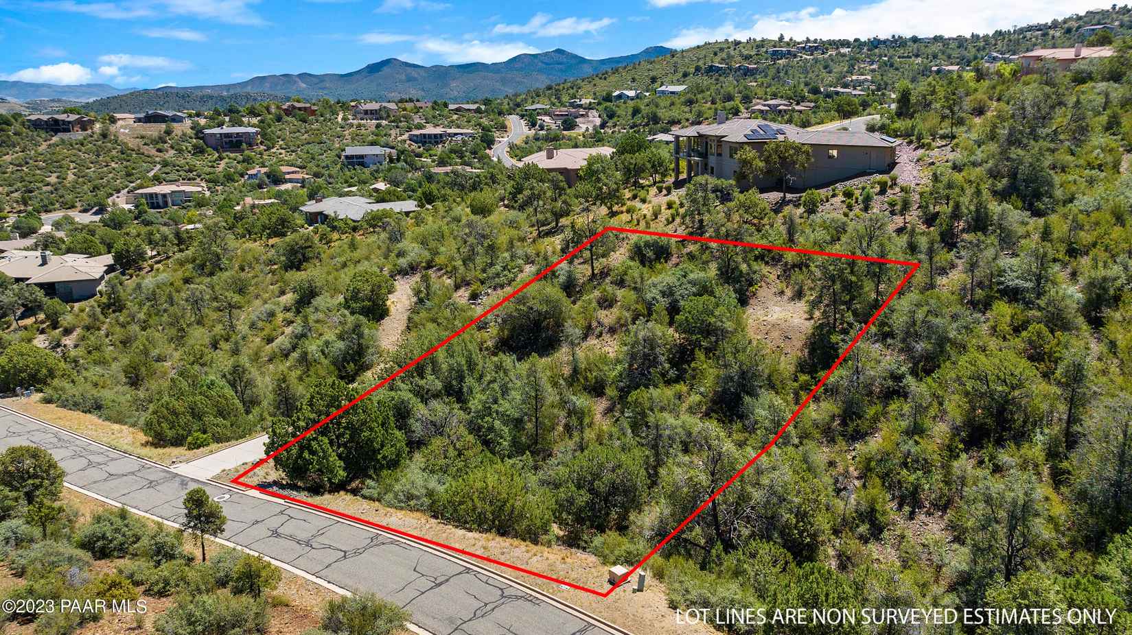 2712 W Windtree Dr  