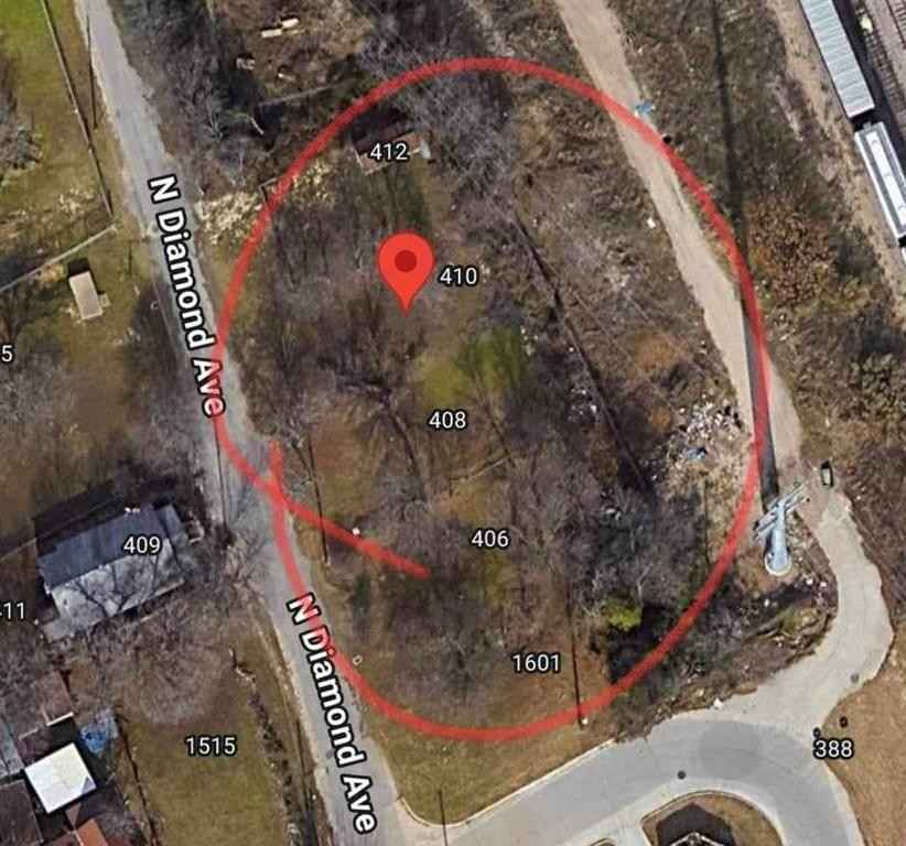 412 Diamond Ave  