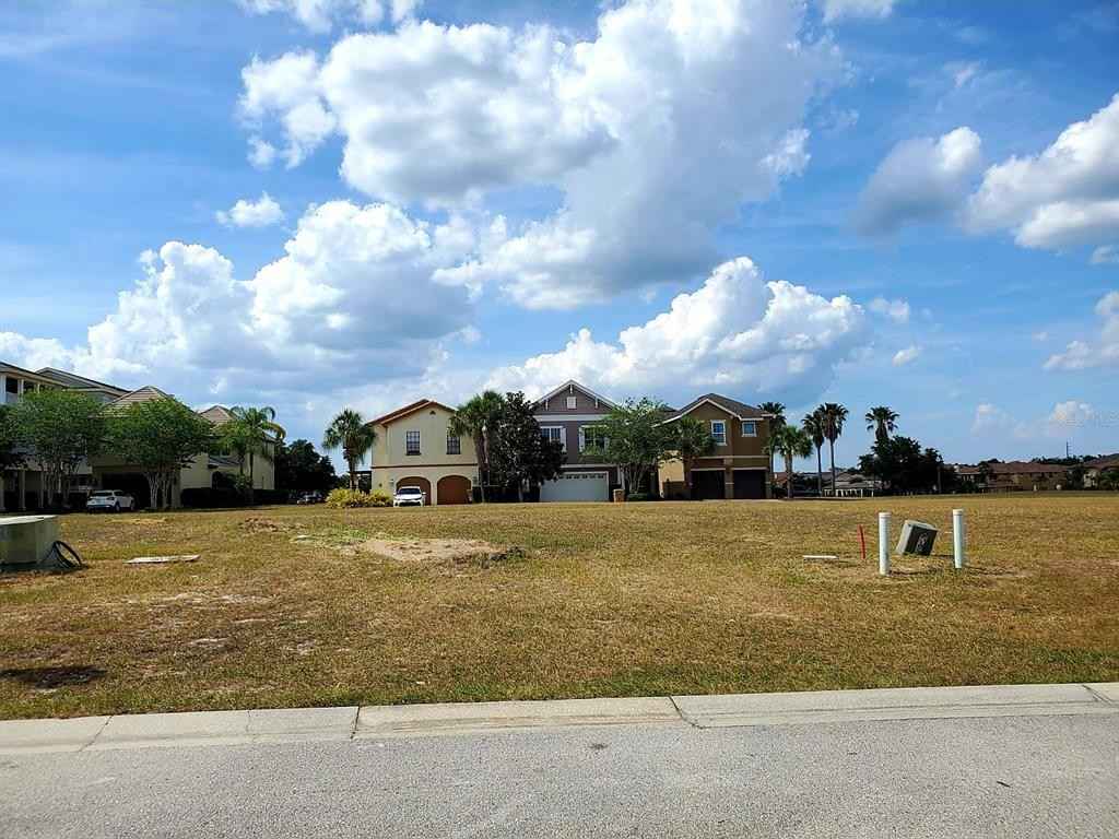 7813 LOXAHATCHEE Ct  