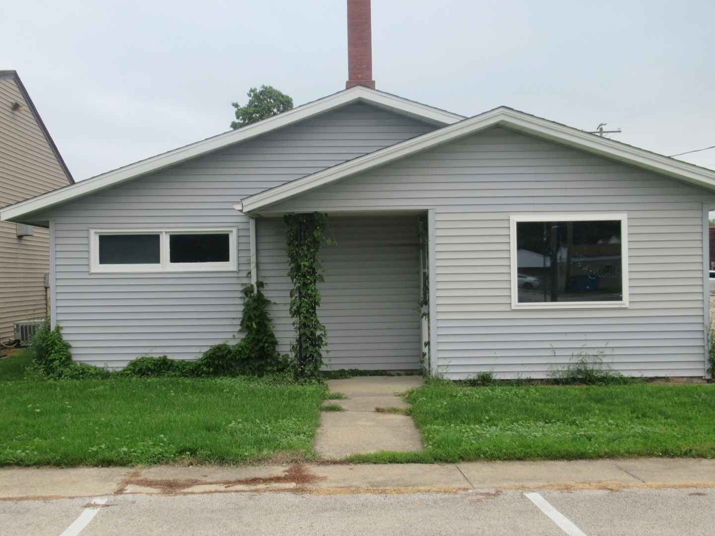101 W South St  