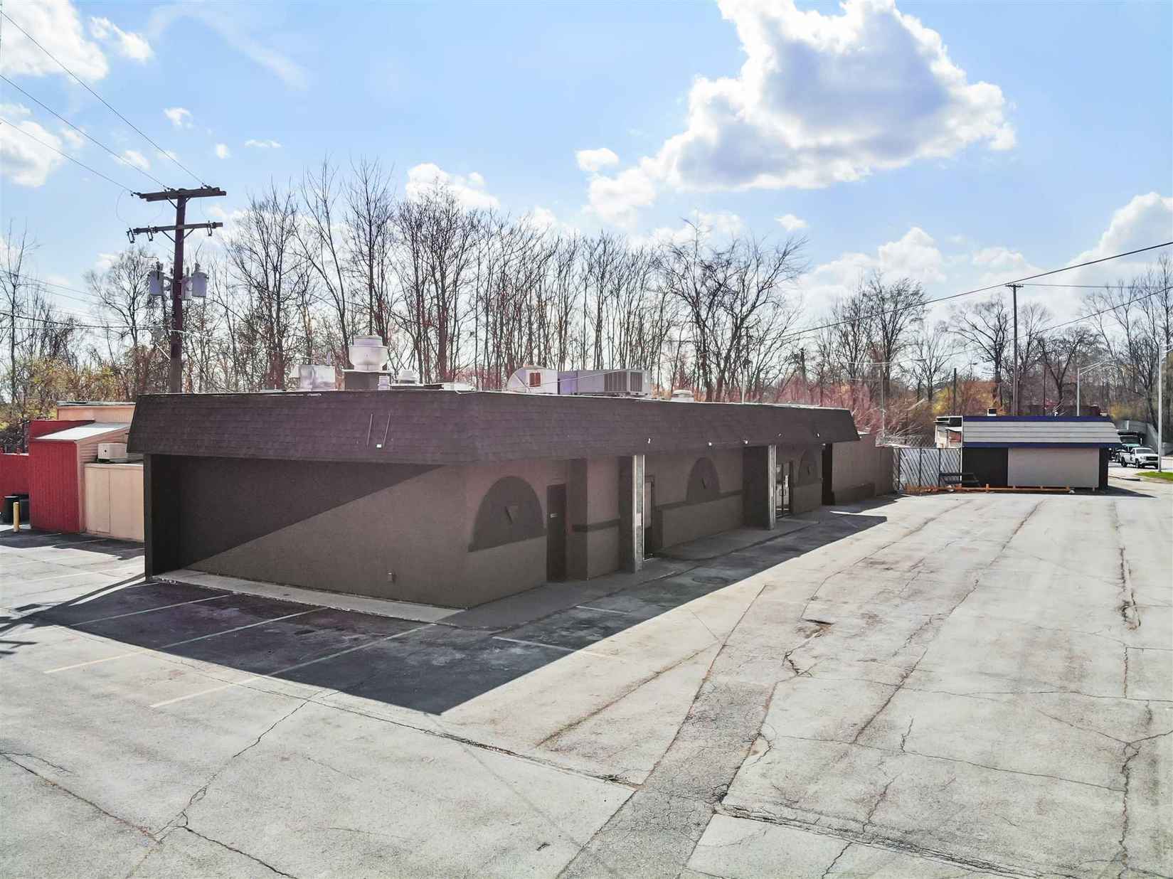 2701 W Jefferson Blvd  