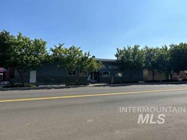 107 W Main St  