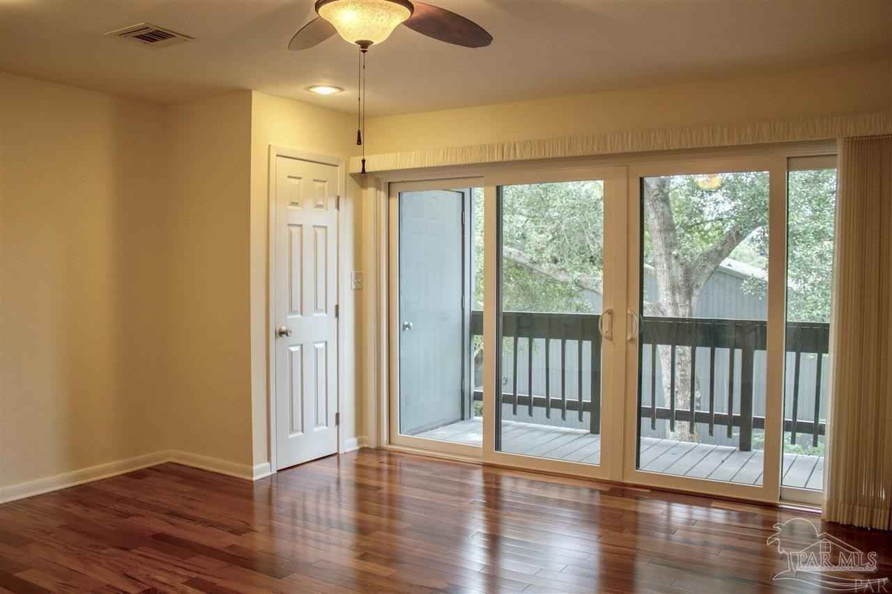 10 Hillbrook Way  