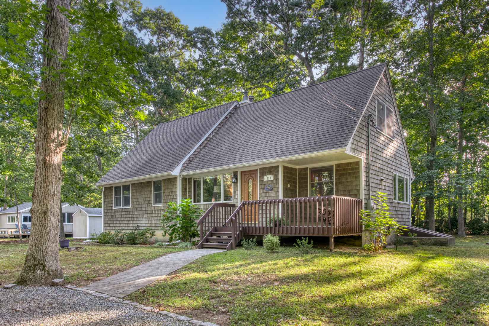 950 Paradise Shrs Rd  