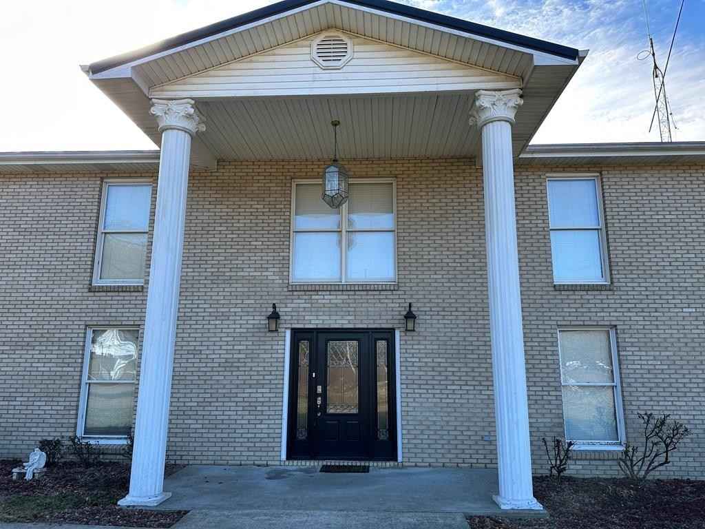 202 E Main St  