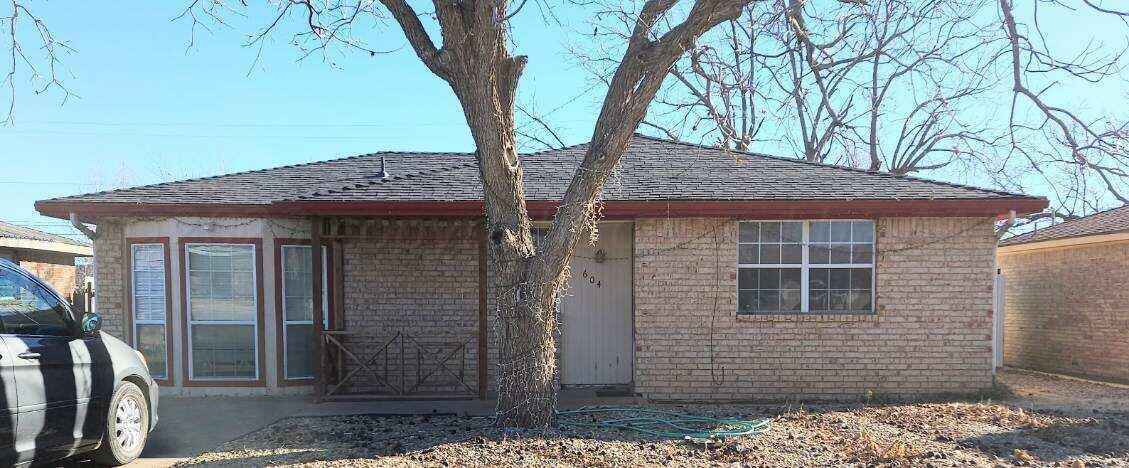 604 Pne Ave  