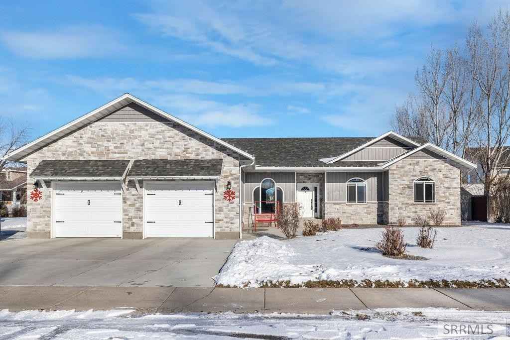 304 E Palomino Dr  