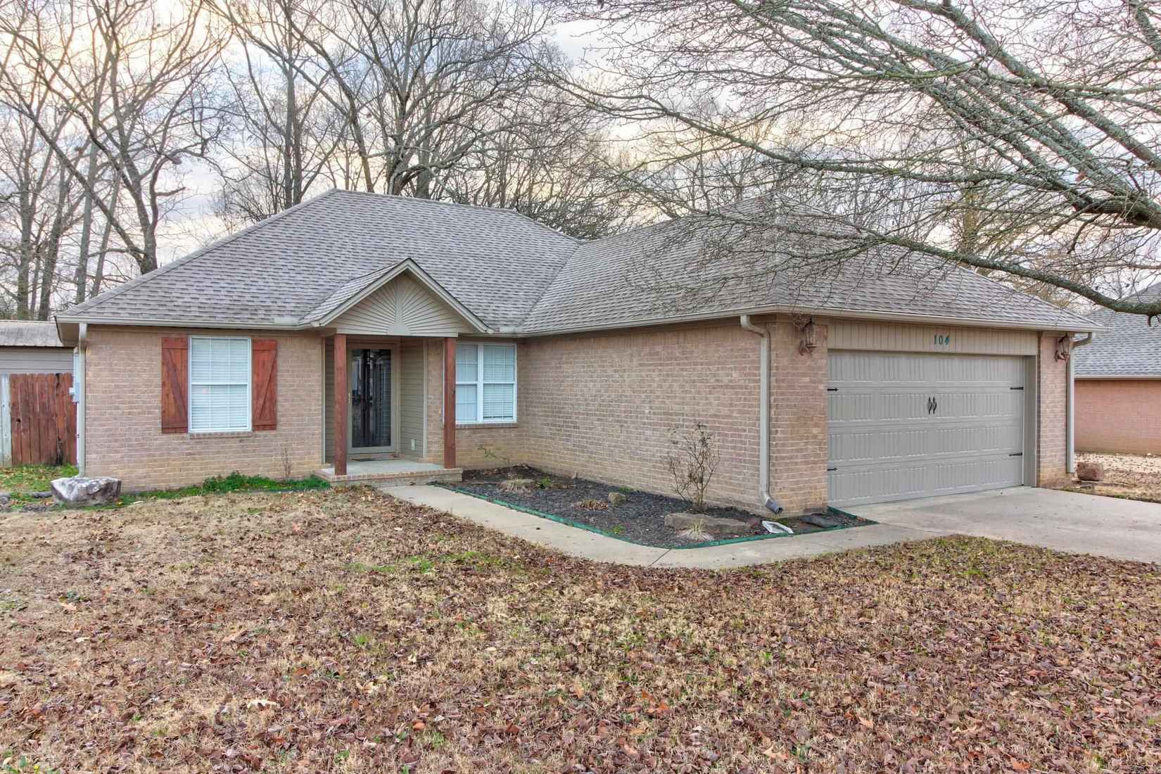 104 Meadowview Cir Cir  