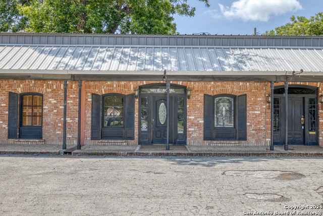 141 E Nopal St  