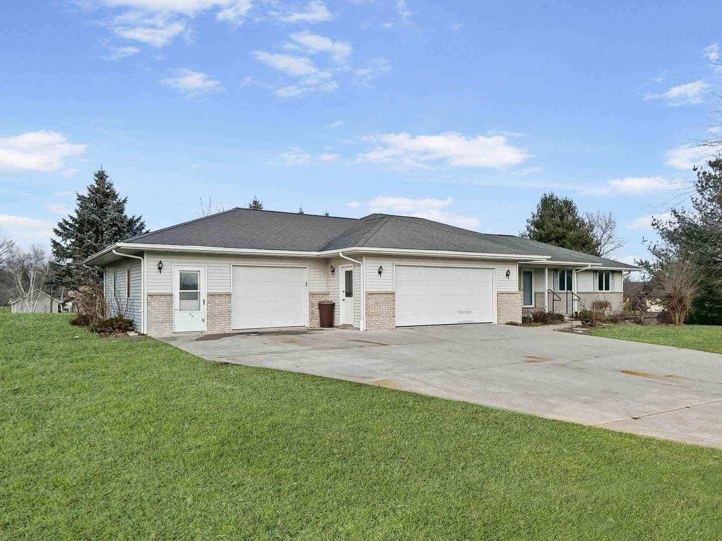 605 Country Ln  