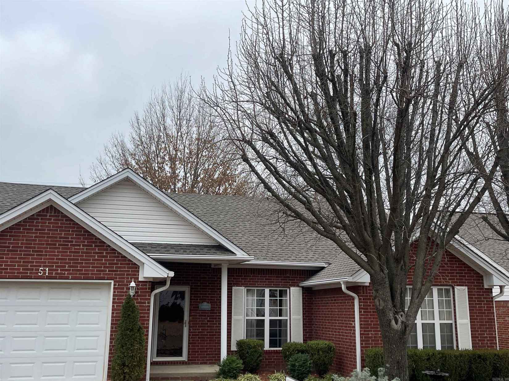 51 River Oaks Trce  