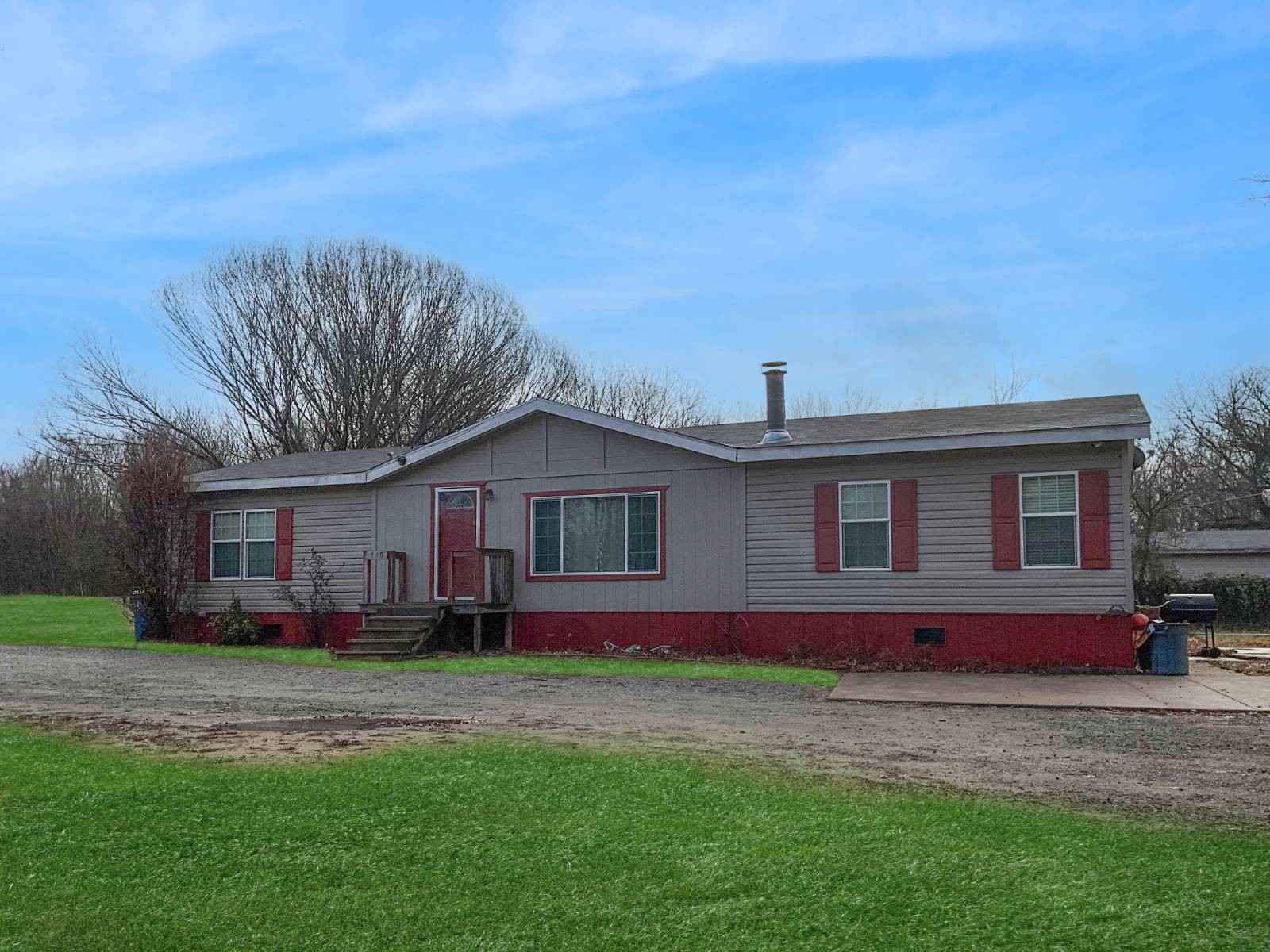400 SW Main St  
