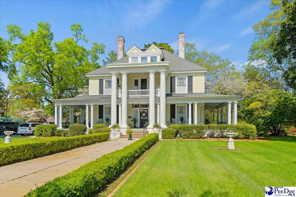 601 E Main St  