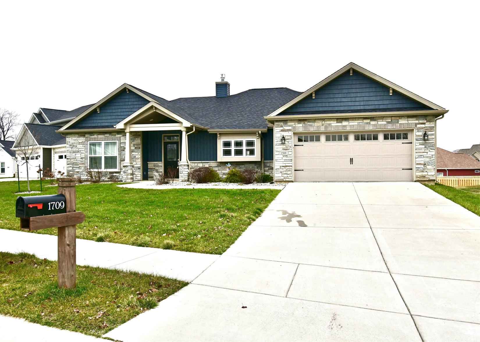 1709 Three Mdw Pl  