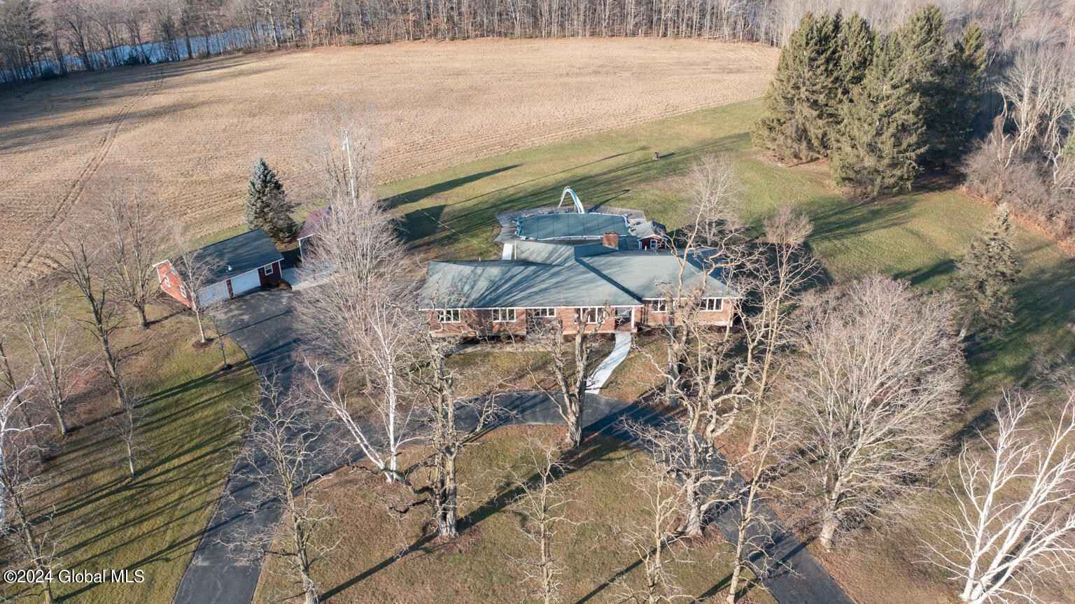 161 Longwoods Rd  
