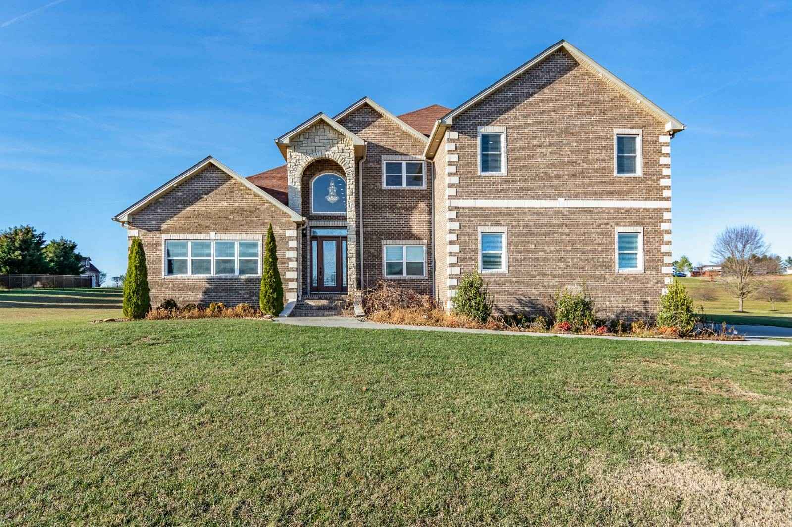 143 Red Fox Dr  