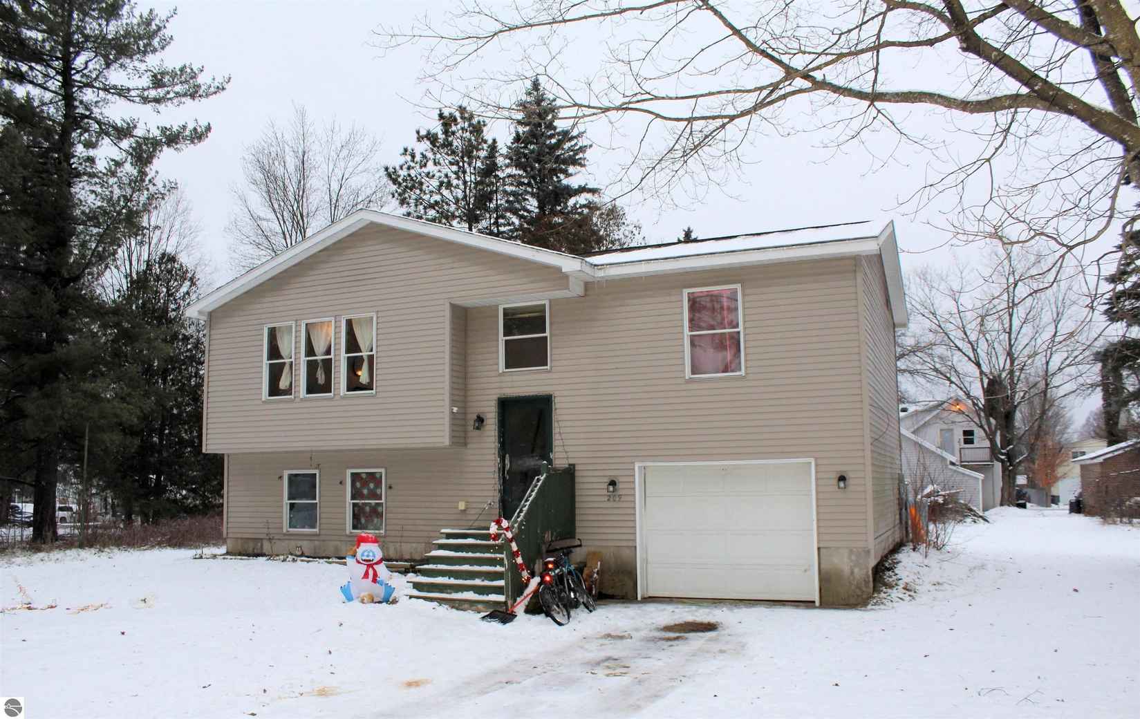209 E Michigan  