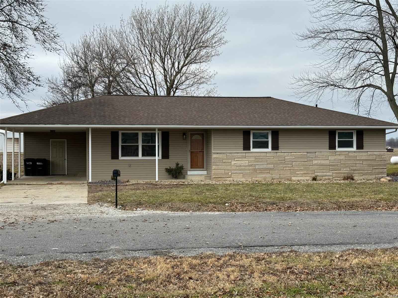 135 Lyle Dr  