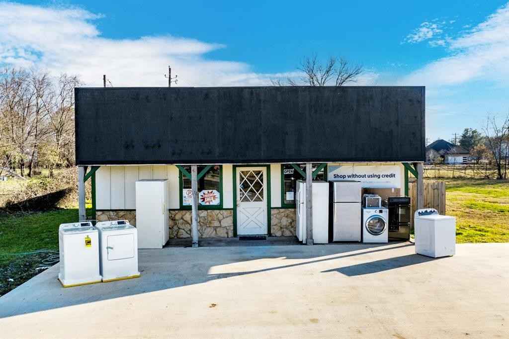 231 E Cedar Crk Pkwy  