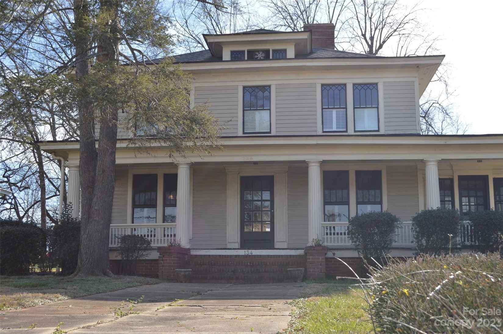 134 Water St  