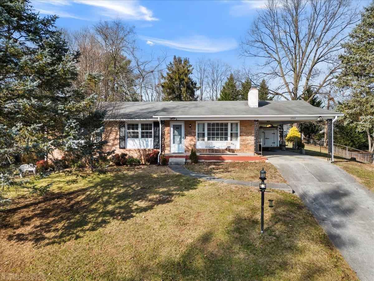 1203 Milton Ln  