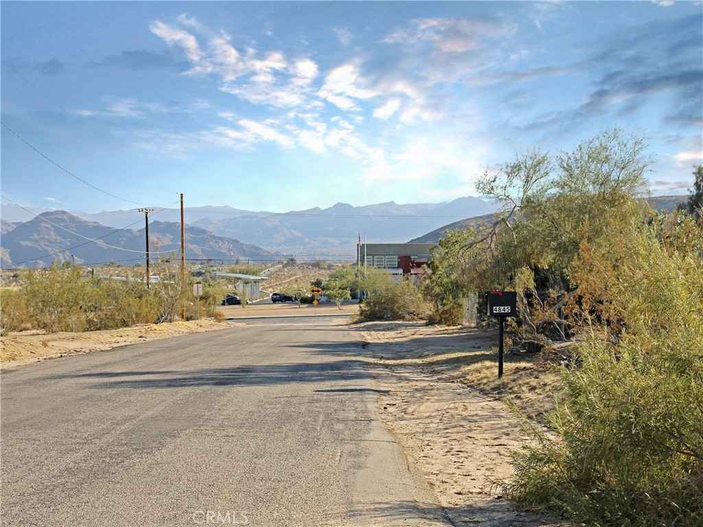 4838 Avenida La Mirada  