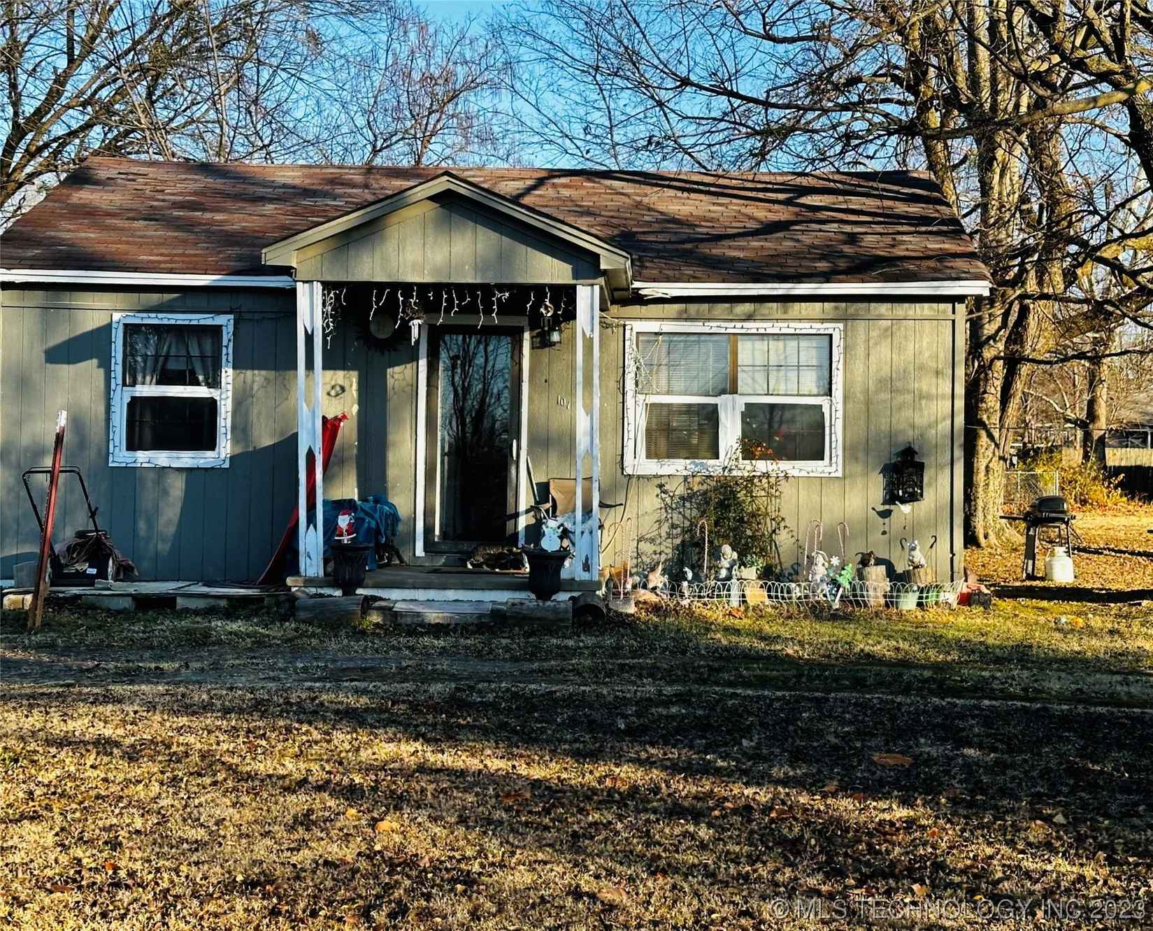 107 SW 9th St  