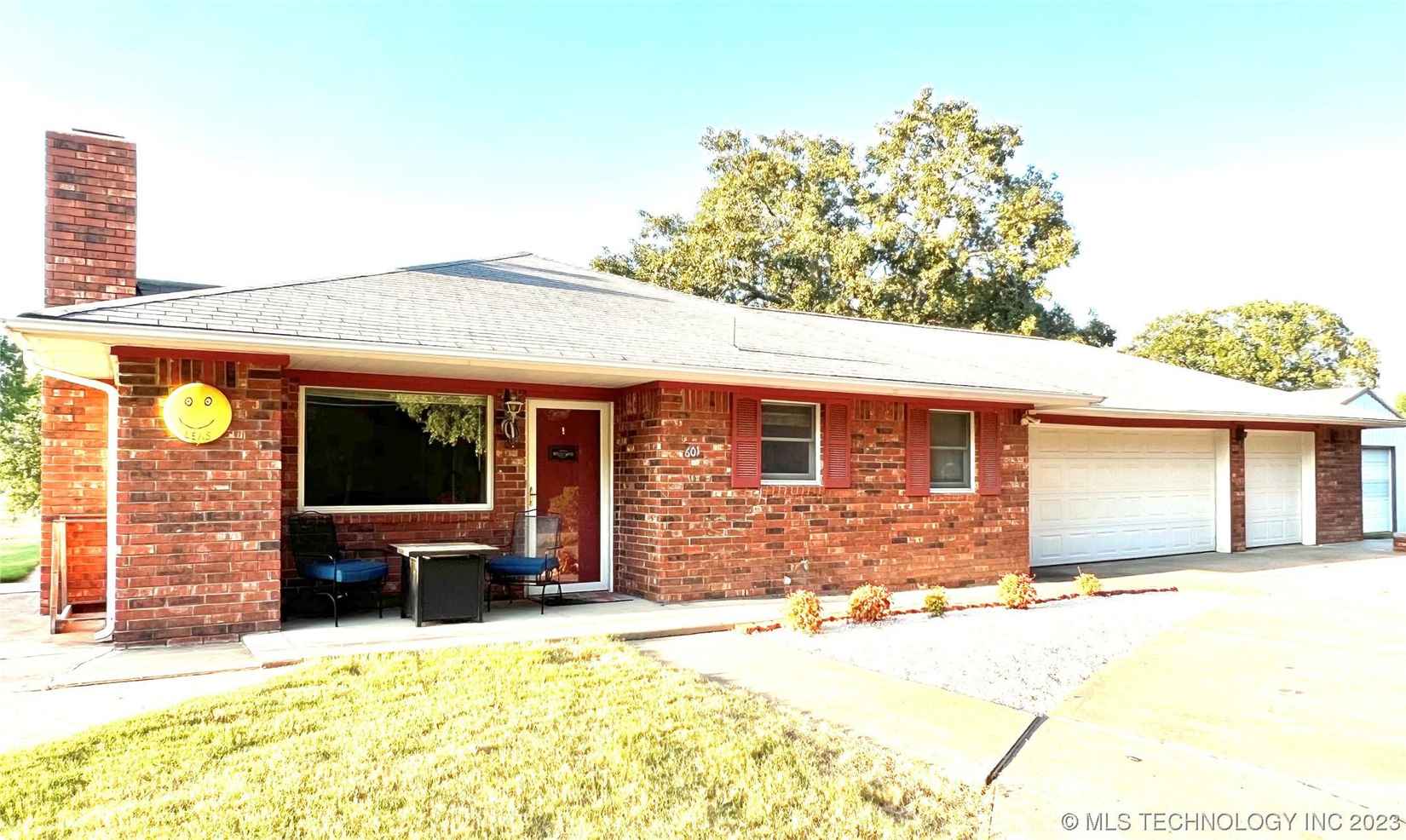 601 Ray Fine Dr  