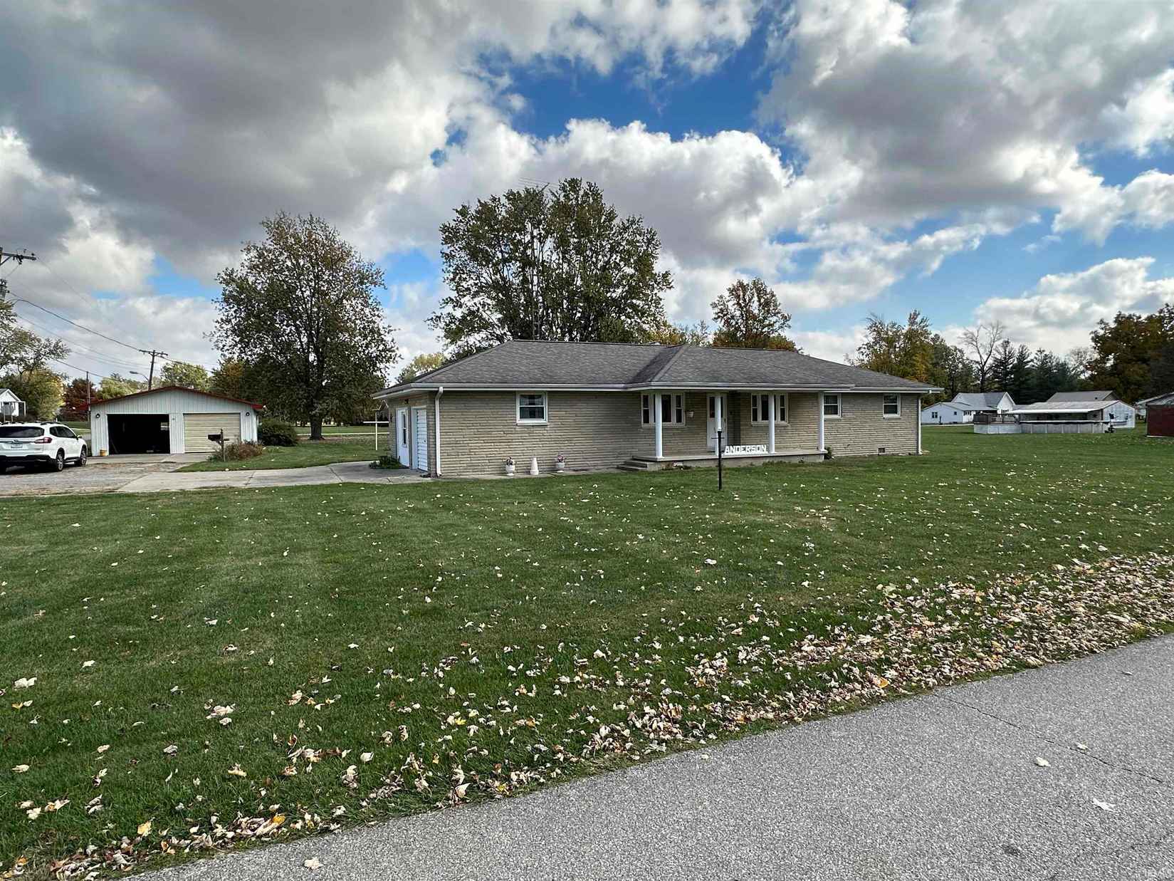 126 N Maple St  