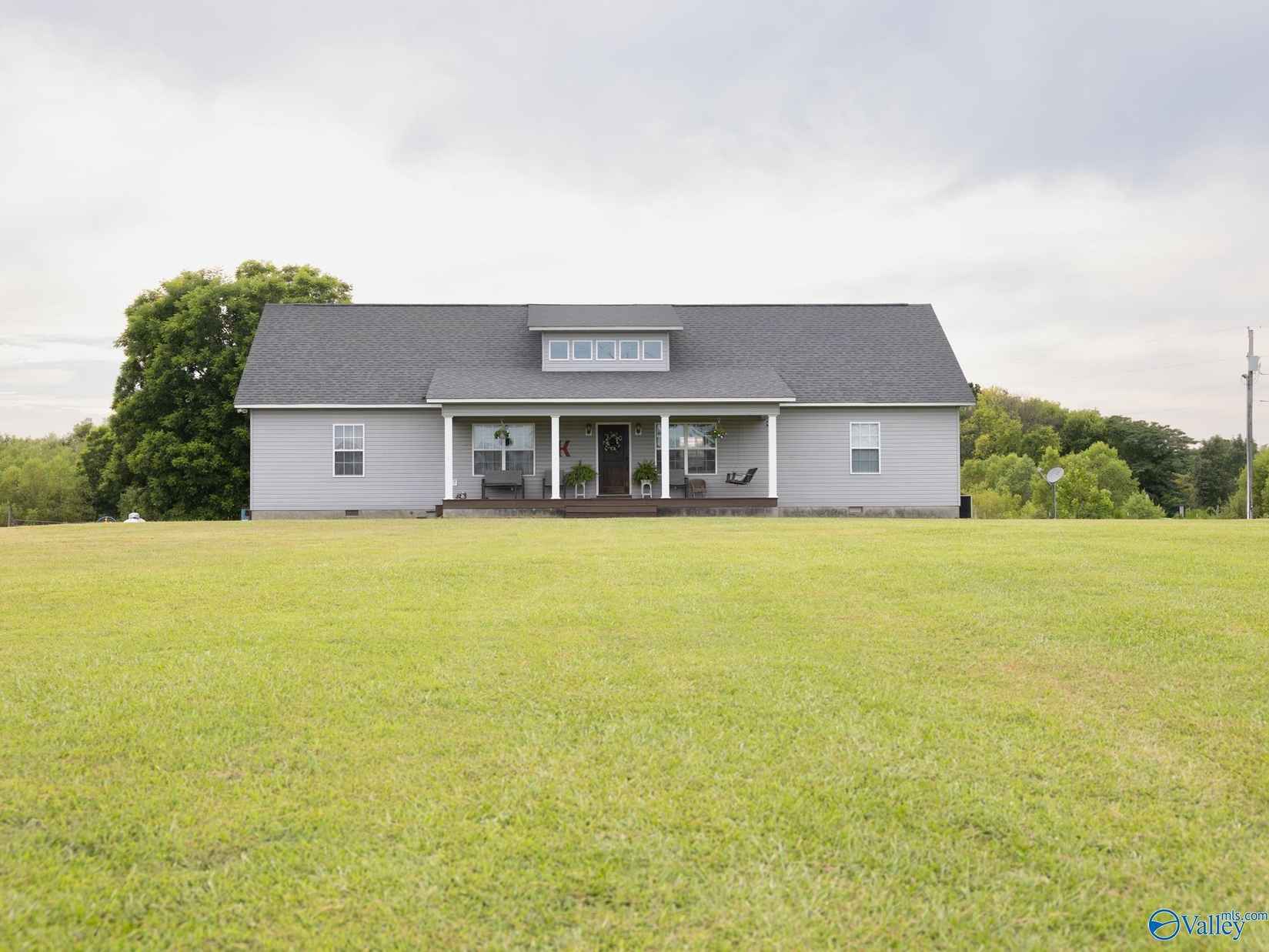 50 London Dr  