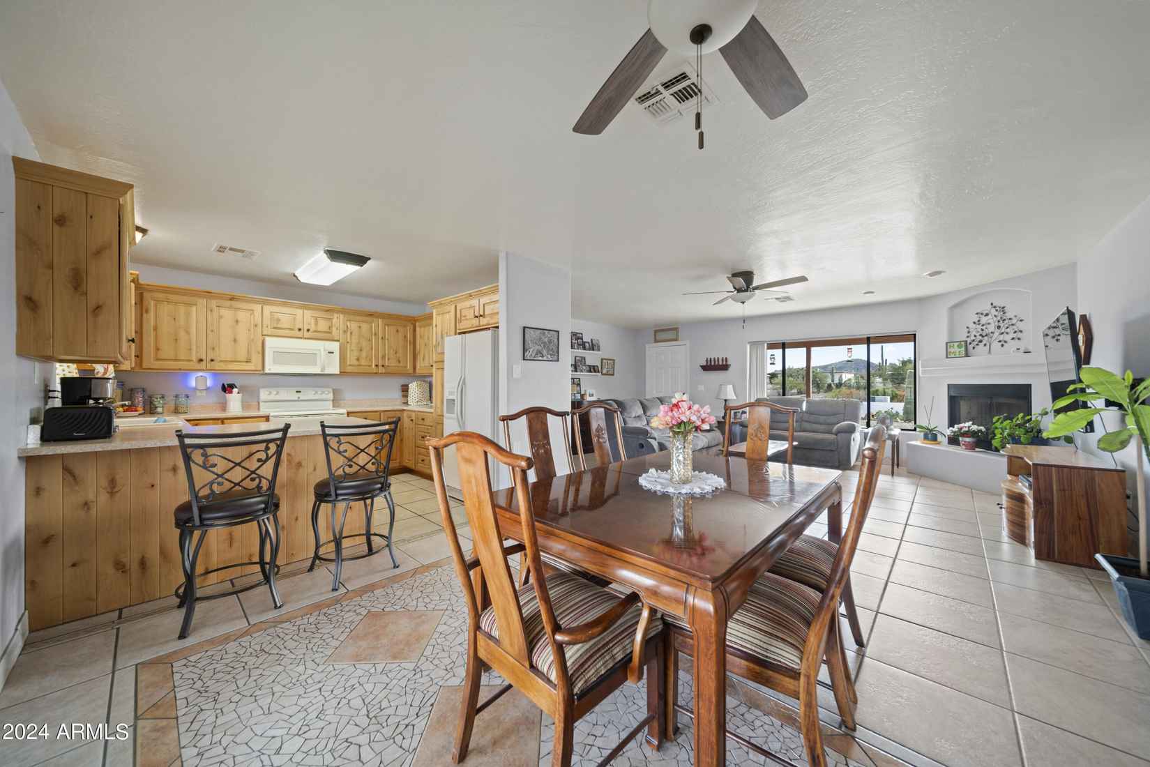 766 W HERMOSA Dr  