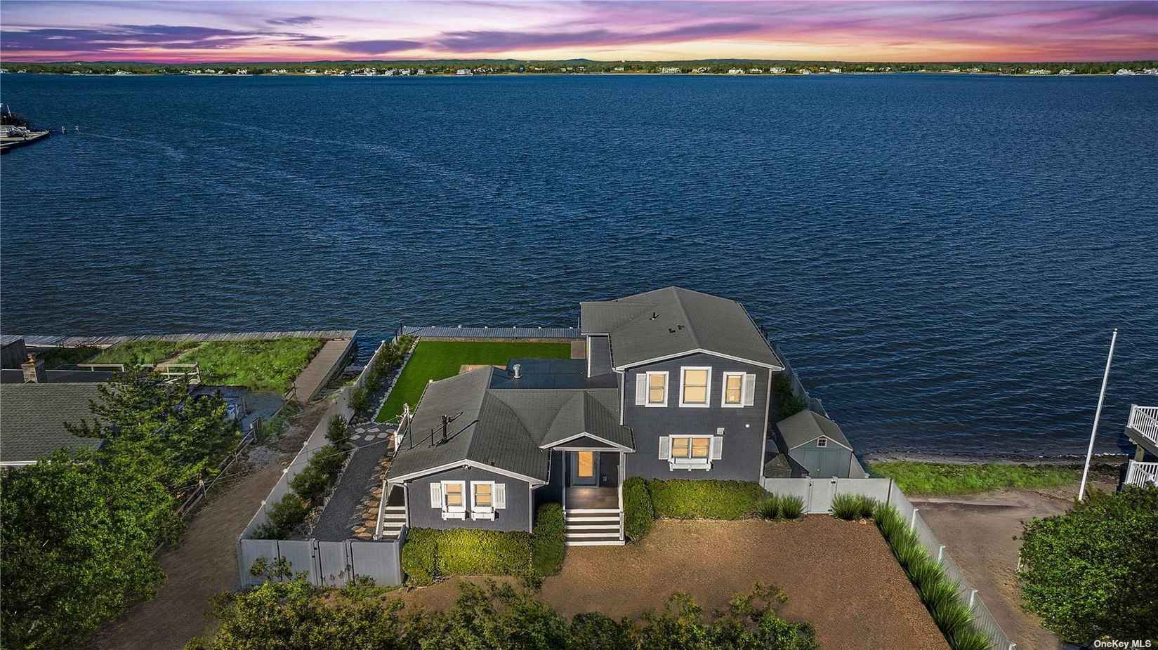 408 Dune Rd  