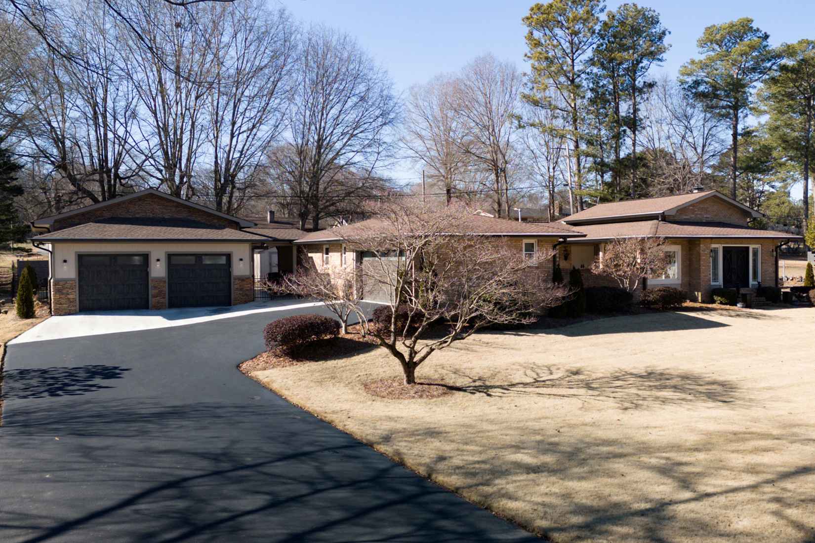 112 Derby Ln  