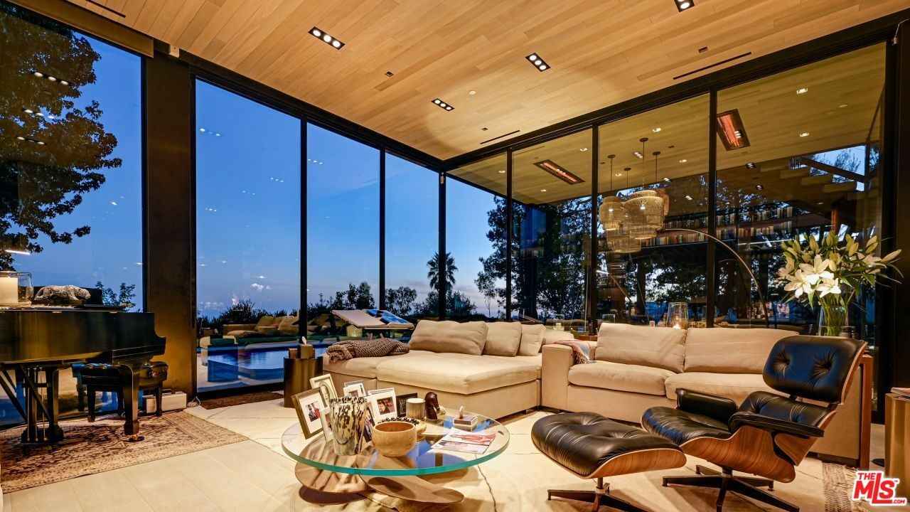 1111 Linda Flora Dr  