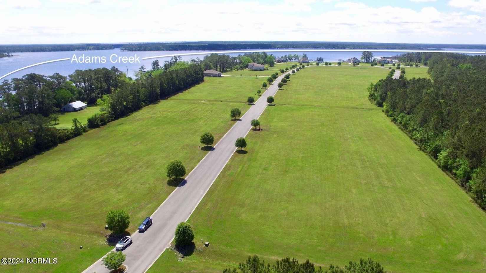 104 WATERWAY DR  